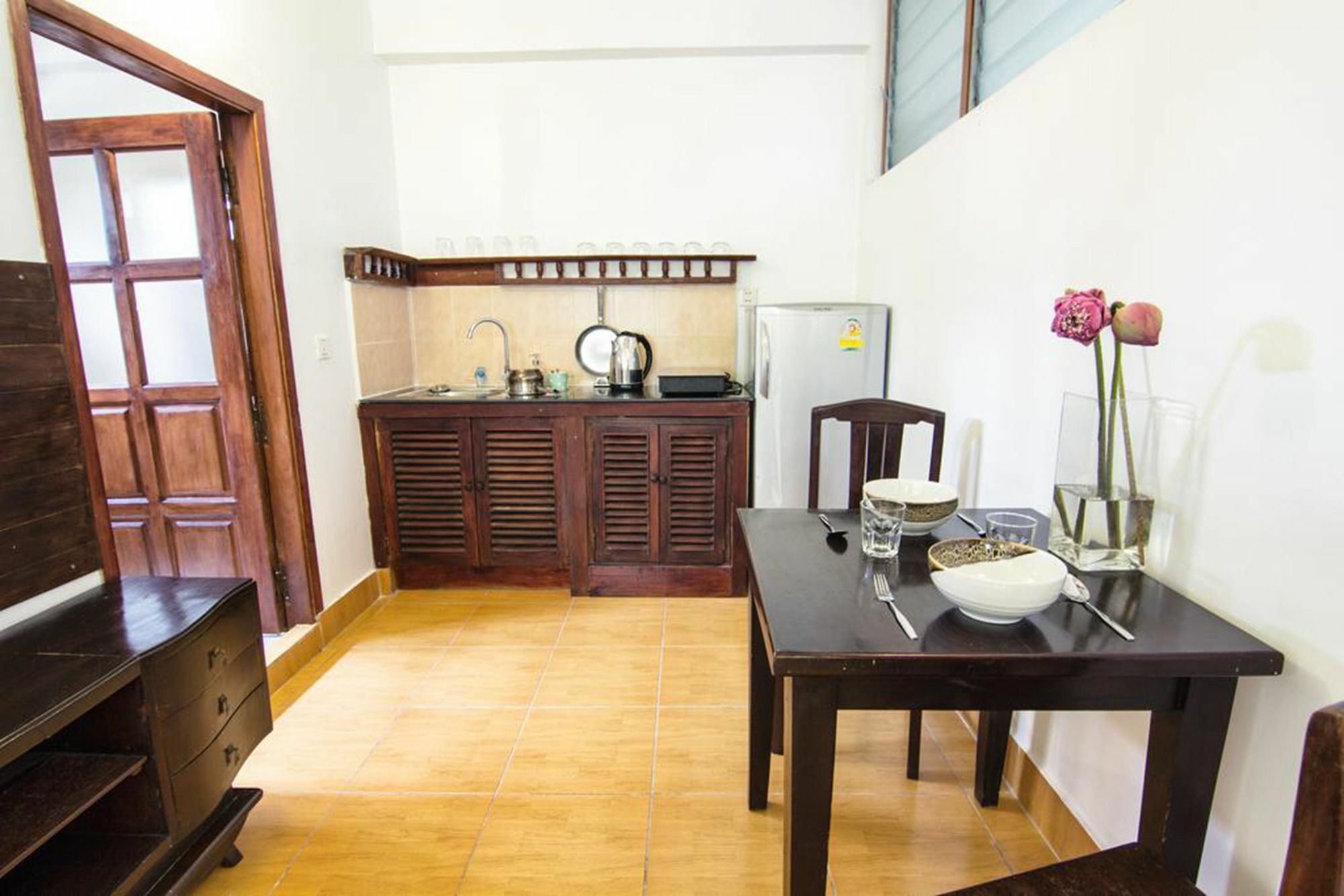 Yk Art House Hotel Пном Пен Екстериор снимка