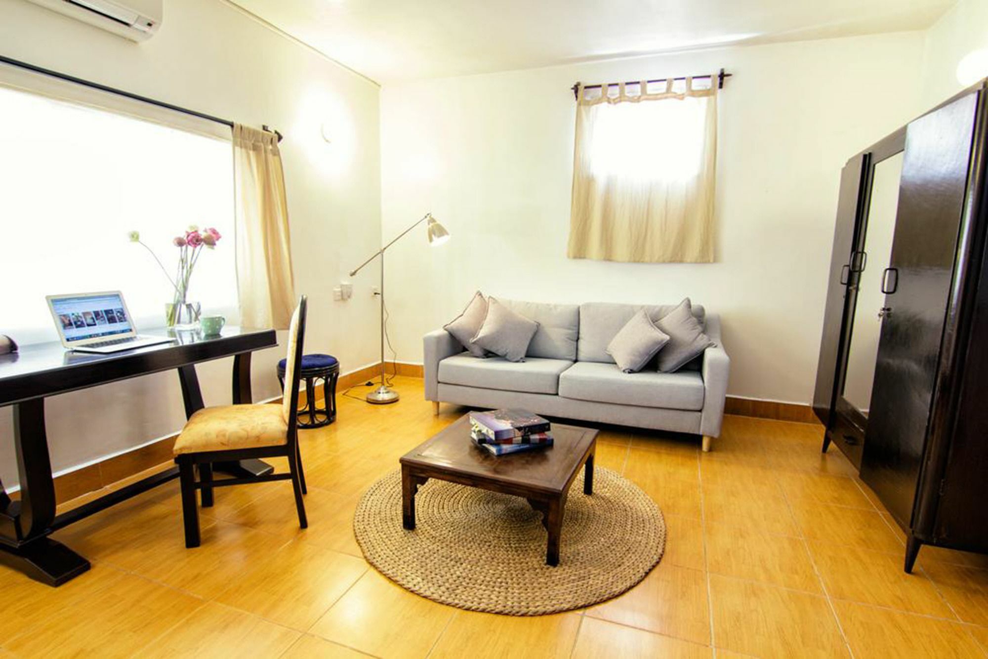 Yk Art House Hotel Пном Пен Екстериор снимка