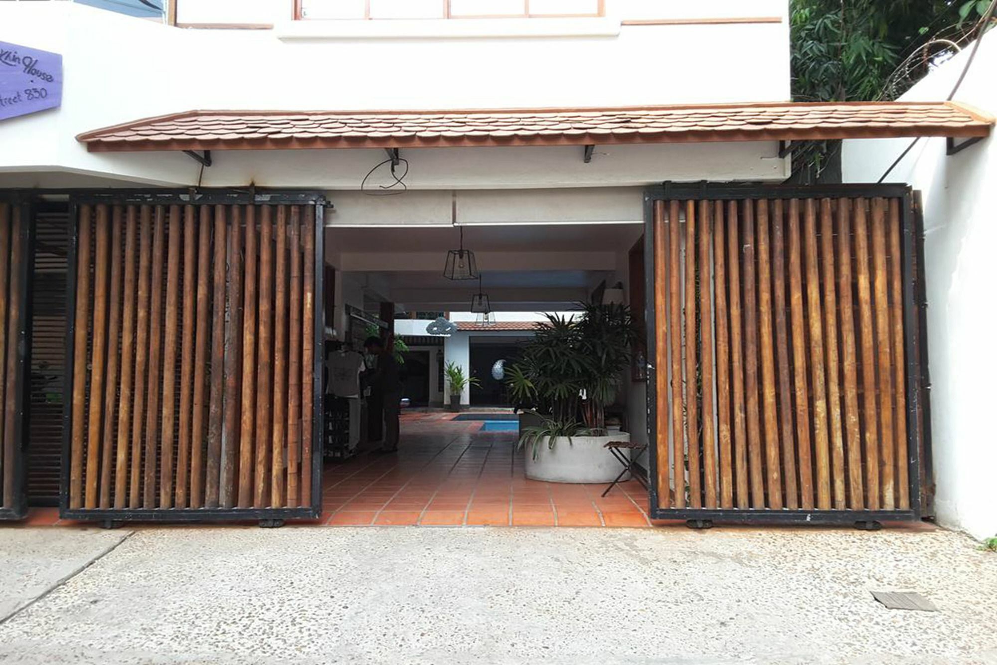 Yk Art House Hotel Пном Пен Екстериор снимка
